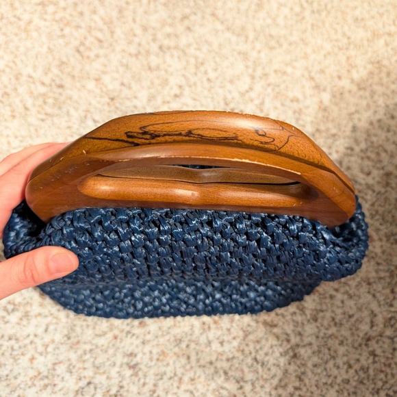 Elegant Navy Woven Clutch with Wooden Handle - Picture 4 of 9